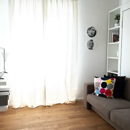 Frescobaldi Modern Loft Apartment Florence