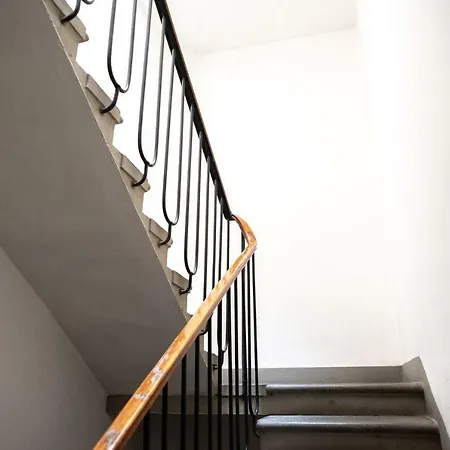 Frescobaldi Modern Loft Apartment Florence