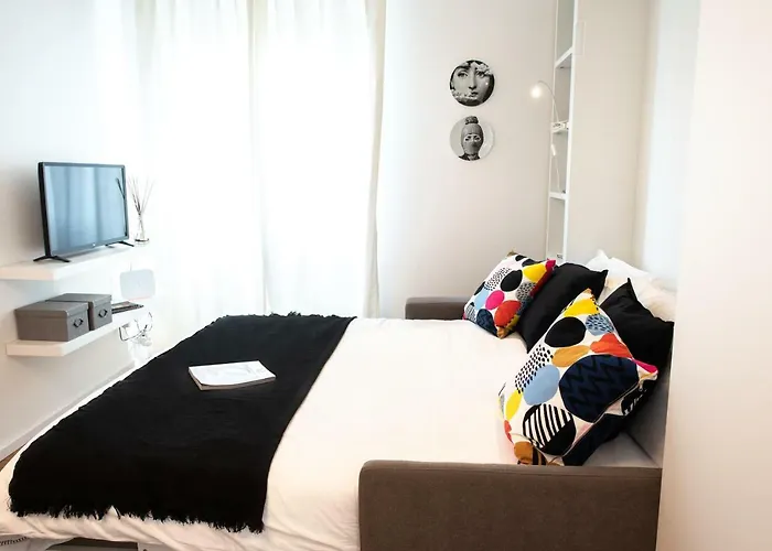 Frescobaldi Modern Loft *